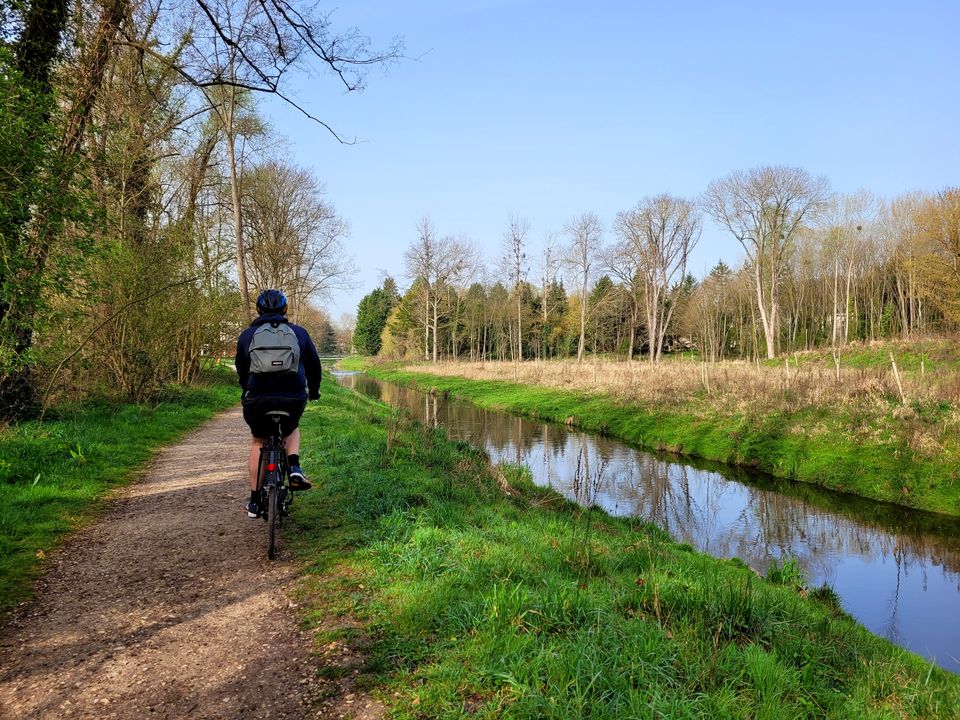 Balade à vélo au bord de l'eau, orsay