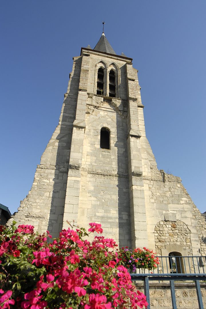 Sainte-Marie Madeleine church of Massy, Camino de Santiago