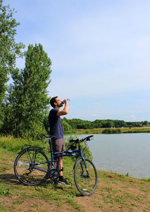 Cyclist at Bassin de Saulx