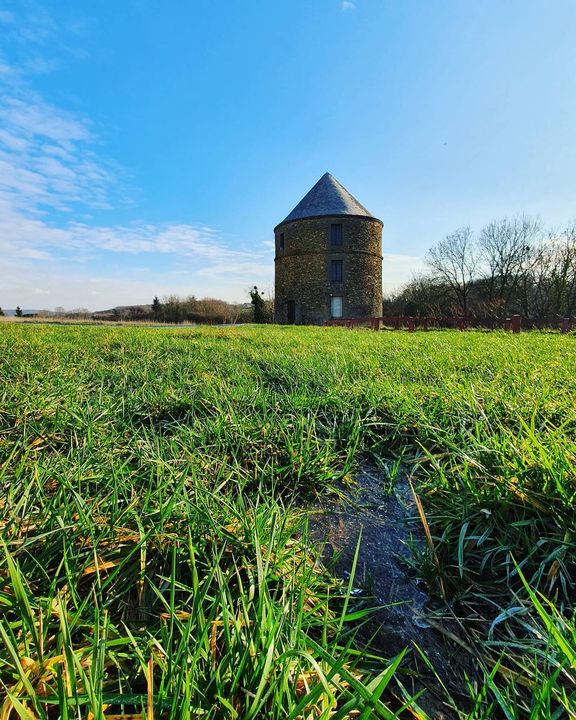 Dovecote, Vauhallan - instamathic