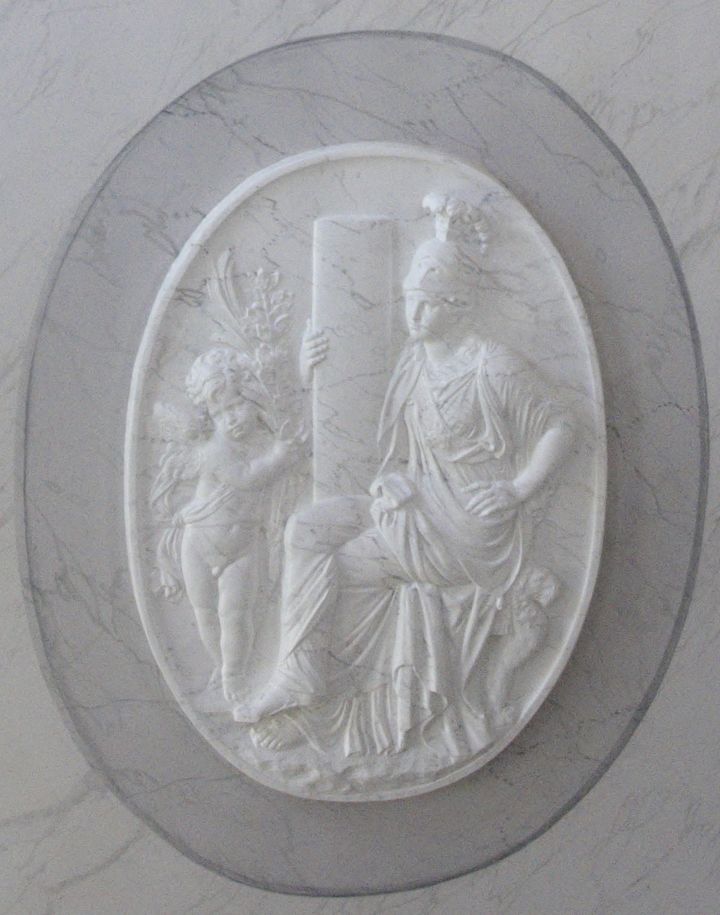 Château de Belleville, bas relief