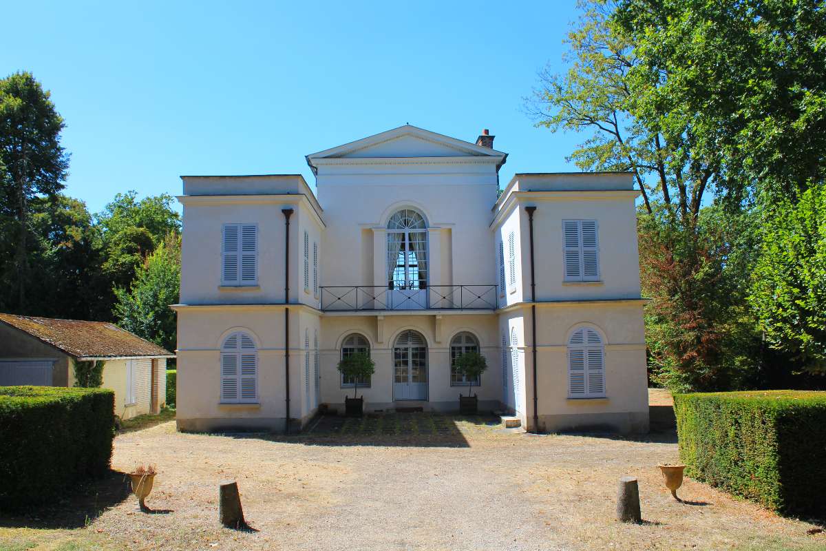 Temple de la Gloire Orsay - Destination Paris-Saclay