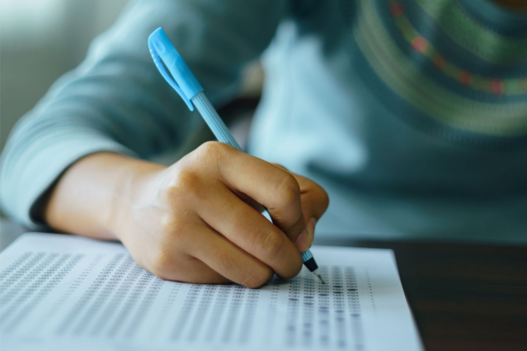 étudiant - Canva étudiant concours