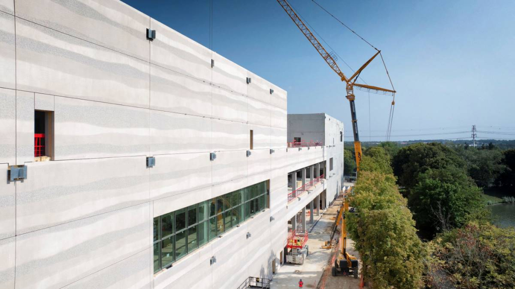 Centre Pompidou Francilien montage à Massy