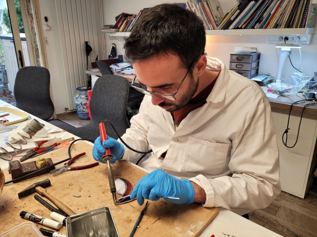 Atelier vitrail avec Arielle M